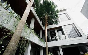 Escotel Vanili Guest House